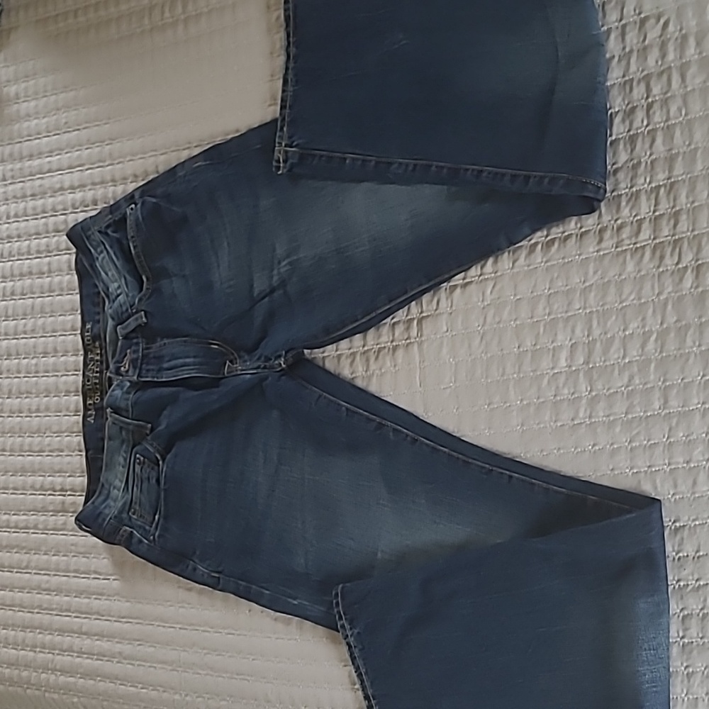 American Eagle blue jeans 30x34